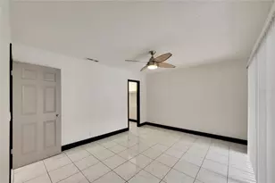 6301 Newtown Cir, Tampa, FL 33615 - Photo 47