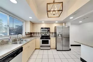 6301 Newtown Cir, Tampa, FL 33615 - Photo 7