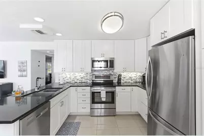 5280 Coquina Key Drive SE #A, Saint Petersburg, FL 33705 - Photo 15