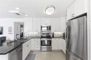 5280 Coquina Key Dr SE, Saint Petersburg, FL 33705 - Photo 15