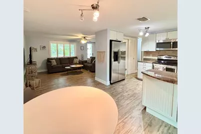 649 Jacaranda Street, Dunedin, FL 34698 - Photo 9