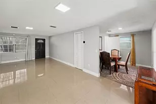 8911 113th St, Seminole, FL 33772 - Photo 3