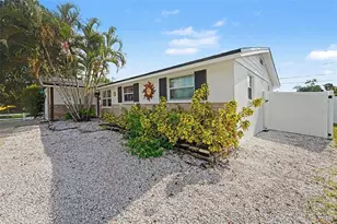 8911 113th St, Seminole, FL 33772 - Photo 23