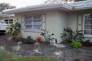 11598 Oval Dr W, Largo, FL 33774 - Photo 19