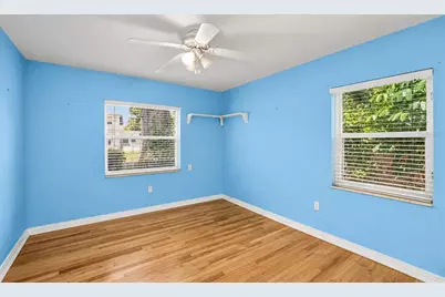 206 17th Avenue NE, Saint Petersburg, FL 33704 - Photo 17
