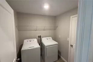 7419 Rosy Periwinkle Ct, Tampa, FL 33619 - Photo 5