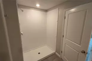 7419 Rosy Periwinkle Ct, Tampa, FL 33619 - Photo 19