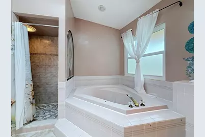 7542 Harbor View Way, Seminole, FL 33776 - Photo 51