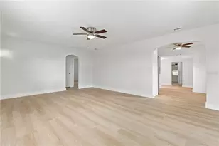 4115 Fairfield Ave S, Saint Petersburg, FL 33711 - Photo 3