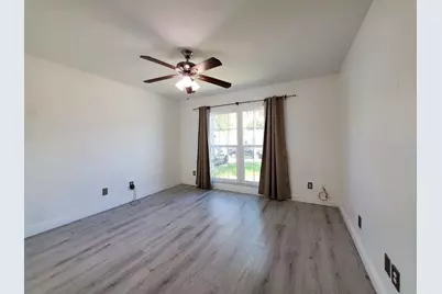 6832 Swain Avenue, Tampa, FL 33625 - Photo 15
