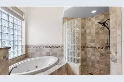 5924 Cherry Oak Drive, Valrico, FL 33596 - Photo 21