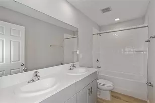 36675 Thornhedge Dr, Zephyrhills, FL 33541 - Photo 17