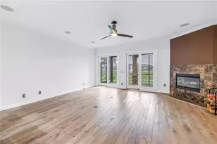 651 Saxony Blvd, Saint Petersburg, FL 33716 - Photo 11
