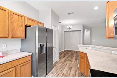 9904 Venetian River Way, Tampa, FL 33619 - Photo 9