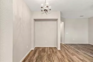 9904 Venetian River Way, Tampa, FL 33619 - Photo 27