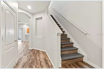 9904 Venetian River Way, Tampa, FL 33619 - Photo 15