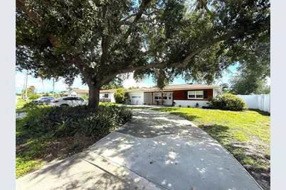 1048 40th Avenue NE, Saint Petersburg, FL 33703 - Photo 3