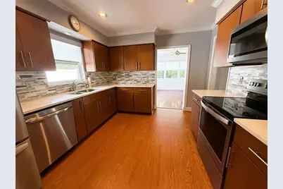 1048 40th Avenue NE, Saint Petersburg, FL 33703 - Photo 9