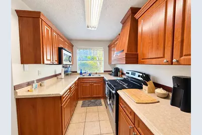 7535 Abonado Road #B, Tampa, FL 33615 - Photo 5