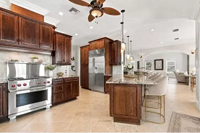 11220 8th Street E, Treasure Island, FL 33706 - Photo 3