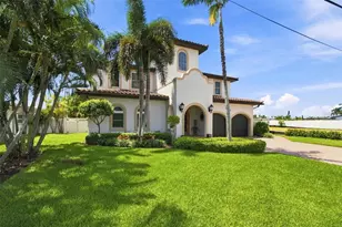 11220 8th St E, Treasure Island, FL 33706 - Photo 5
