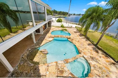 11609 Carrollwood Drive, Tampa, FL 33618 - Photo 15