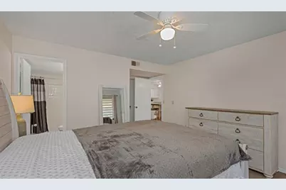 1906 Hammock Pine Boulevard #1906, Clearwater, FL 33761 - Photo 17