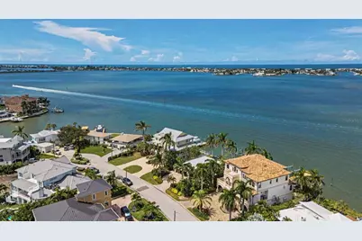 52 N Pine Circle, Belleair, FL 33756 - Photo 3