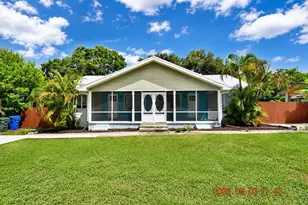 906 7th Ave SW, Largo, FL 33770 - Photo 1