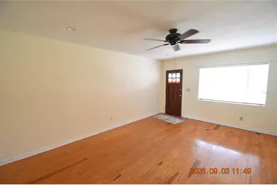906 7th Avenue SW #Right, Largo, FL 33770 - Photo 7