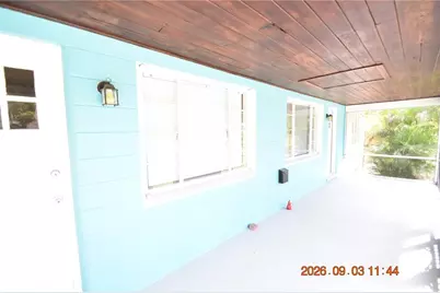906 7th Avenue SW #Right, Largo, FL 33770 - Photo 3