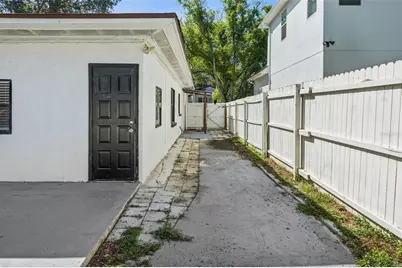 687 Geneva Place, Tampa, FL 33606 - Photo 23