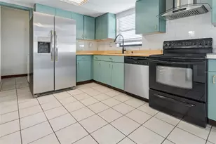 687 Geneva Pl, Tampa, FL 33606 - Photo 7