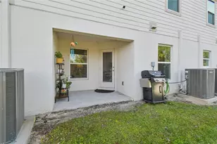5228 New Friendship Pl, Tampa, FL 33619 - Photo 19