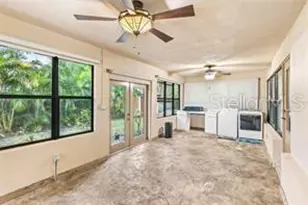 8210 Westridge Dr, Tampa, FL 33615 - Photo 25