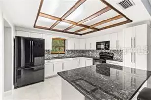 8210 Westridge Dr, Tampa, FL 33615 - Photo 21