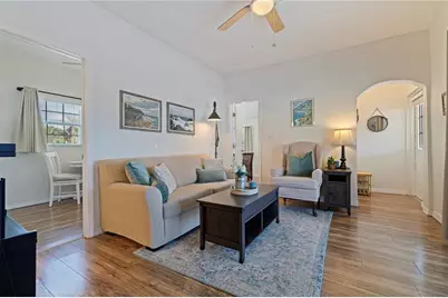 327 25th Street S, Saint Petersburg, FL 33712 - Photo 11