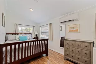 327 25th St S, Saint Petersburg, FL 33712 - Photo 19