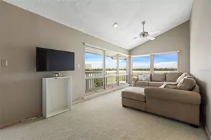 290 Bayside Dr, Clearwater Beach, FL 33767 - Photo 37