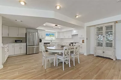 290 Bayside Drive, Clearwater Beach, FL 33767 - Photo 29