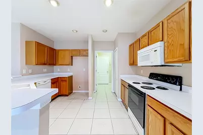 7931 Carriage Pointe Drive, Gibsonton, FL 33534 - Photo 15