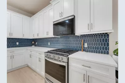 2525 Mario Way, Clearwater, FL 33761 - Photo 17