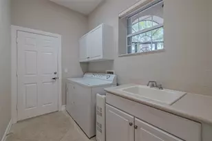 16126 Cedar Key Dr, Wimauma, FL 33598 - Photo 17