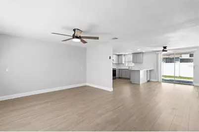 6100 Woodrow Wilson Boulevard NE, Saint Petersburg, FL 33703 - Photo 15