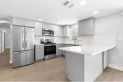 6100 Woodrow Wilson Boulevard NE, Saint Petersburg, FL 33703 - Photo 9