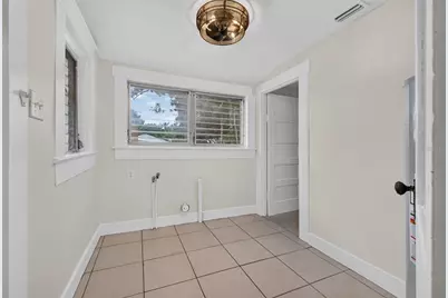 1102 E Chelsea Street, Tampa, FL 33603 - Photo 23