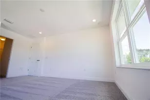 669 Lake Shore Pkwy, Davenport, FL 33896 - Photo 17