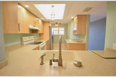 103 1st Street E #306, Tierra Verde, FL 33715 - Photo 5