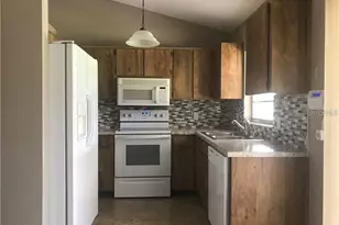 1001 Johnson Loop, Plant City, FL 33563 - Photo 5