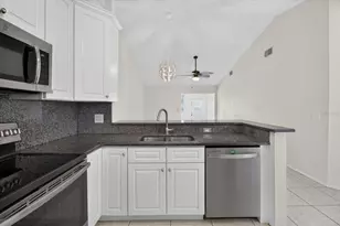 3178 Cloverplace Dr, Palm Harbor, FL 34684 - Photo 5